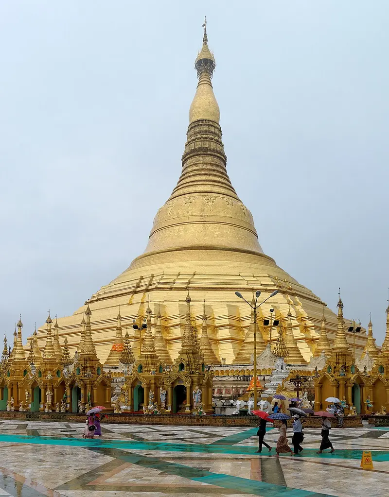 Shwedagon Pagoda · Yangón