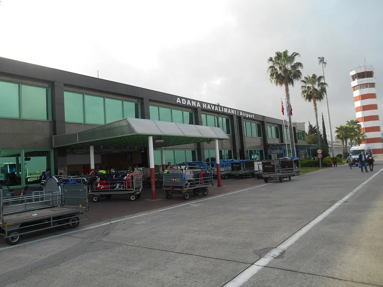 Il terminal visto dall'esterno