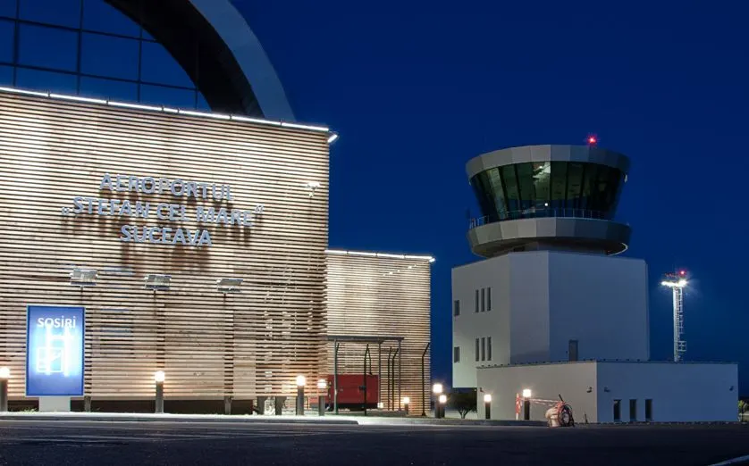 Das Terminal bei Nacht