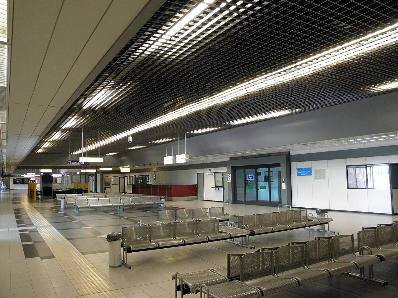 Interno del terminal