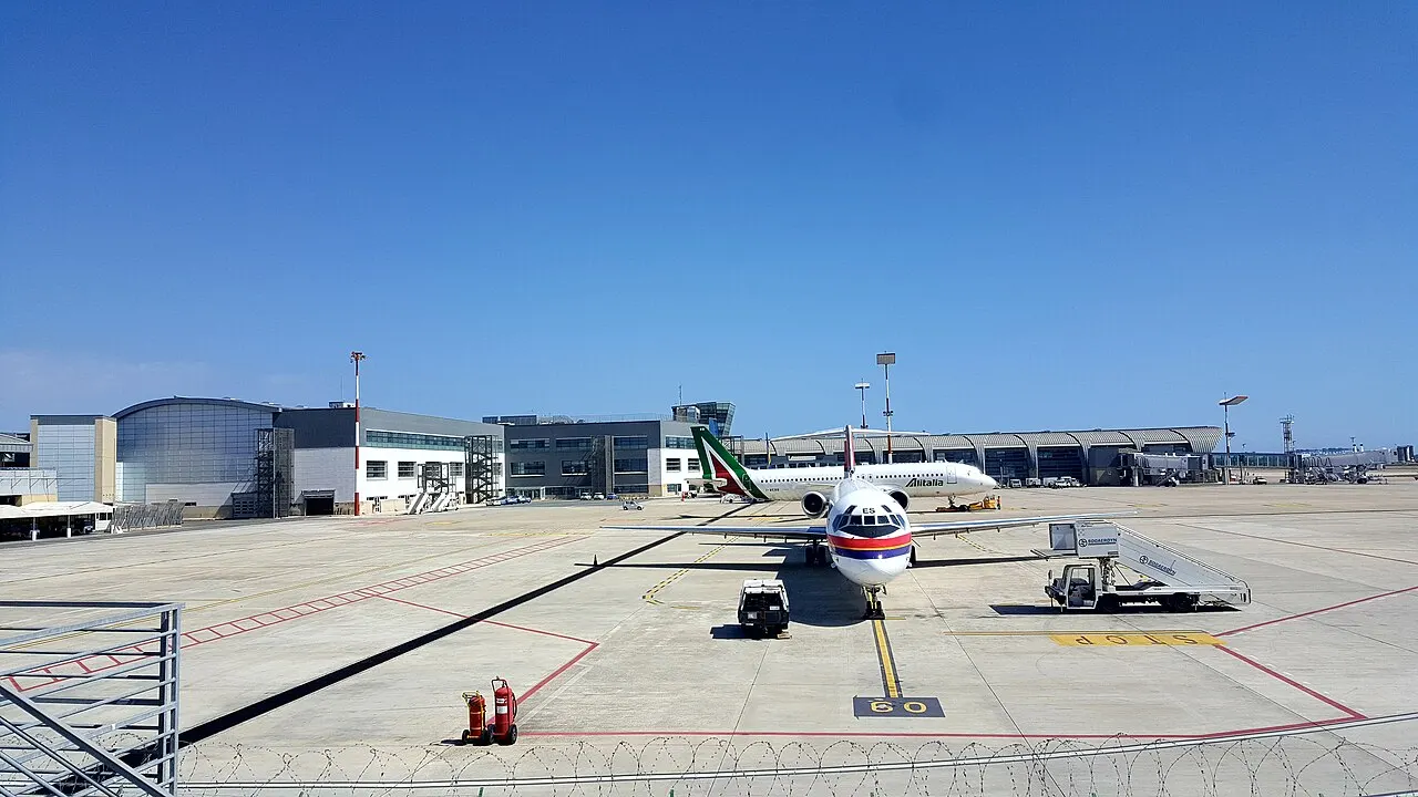 Plataforma con un avión