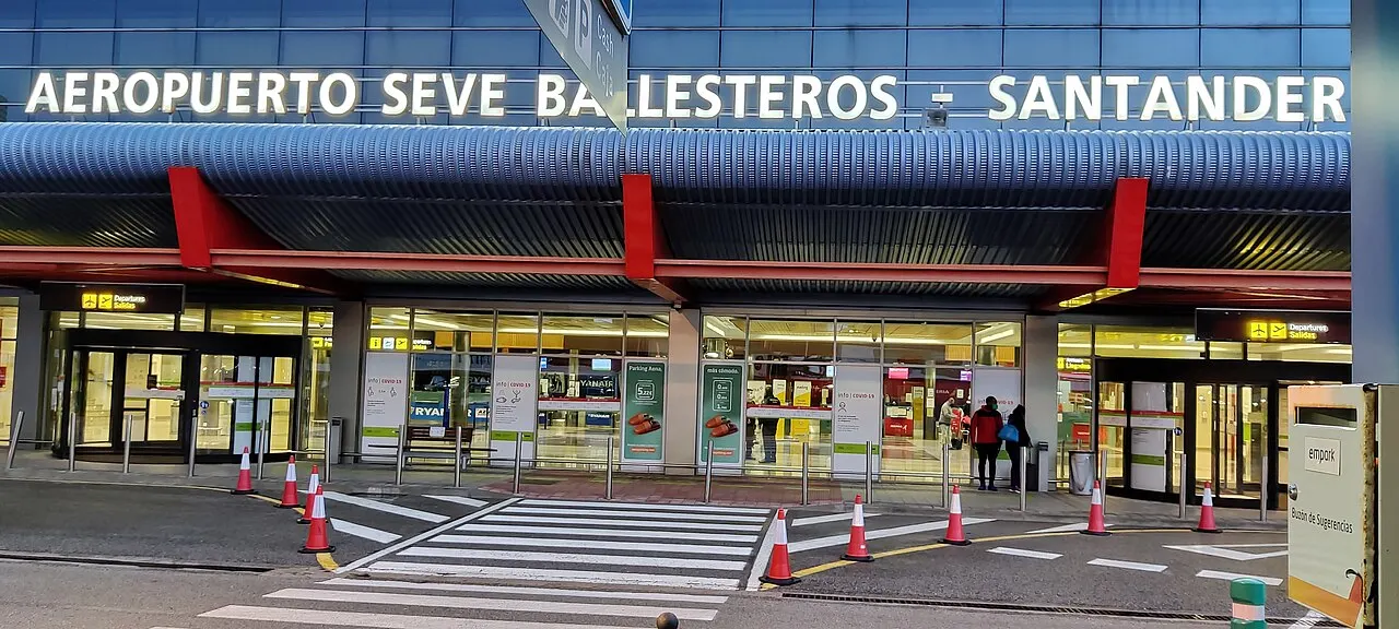 Entrada principal de la terminal
