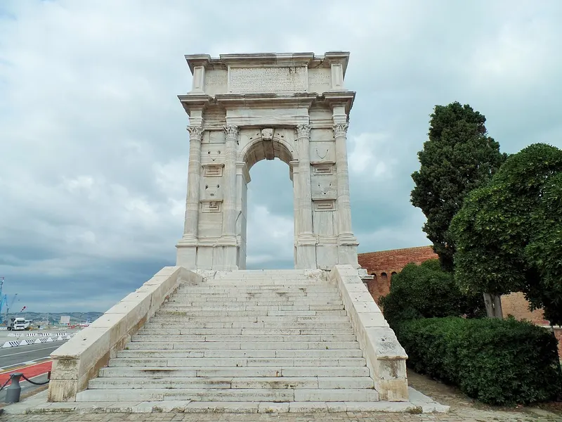 Arco di Traiano
