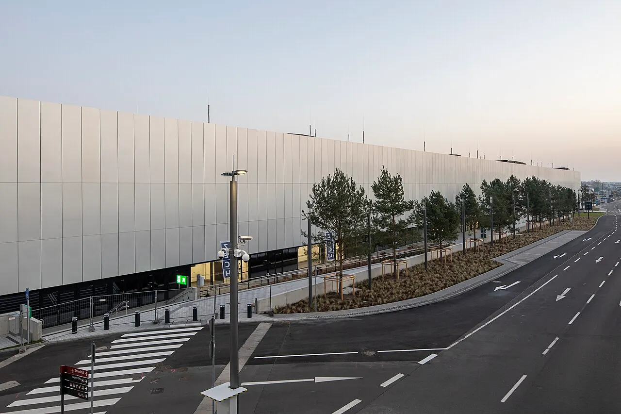 Das Gebäude von Terminal 2