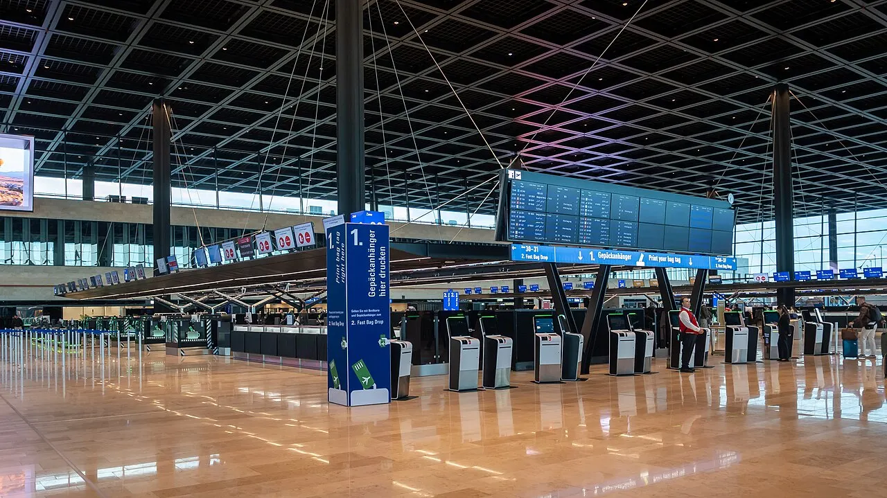 Check-in-Halle des neuen Terminals 3