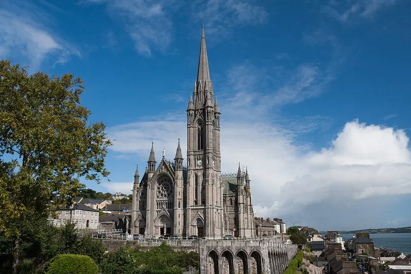 Cobh y la catedral de St Colman