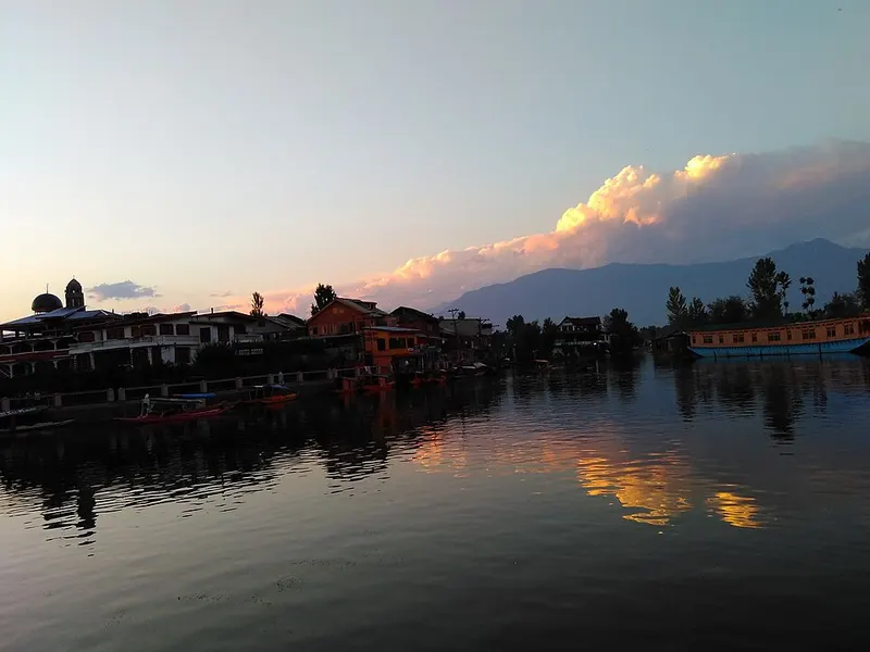 Dal Lake