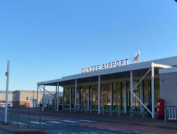 Terminal widziany z zewnątrz