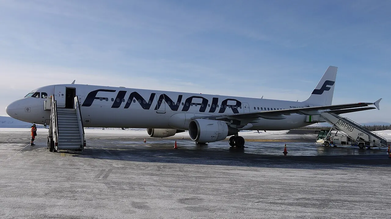 Airbus A321 Finnair na lotnisku