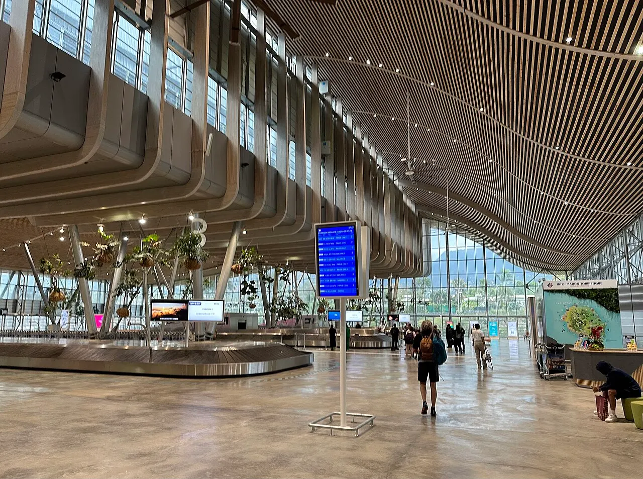 Arrivals hall with the baggage carousels
