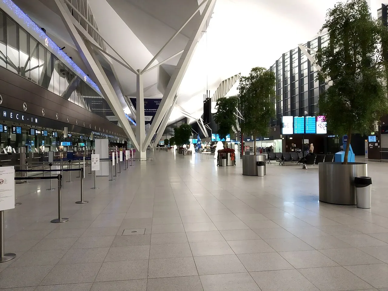 Im Inneren des Terminals