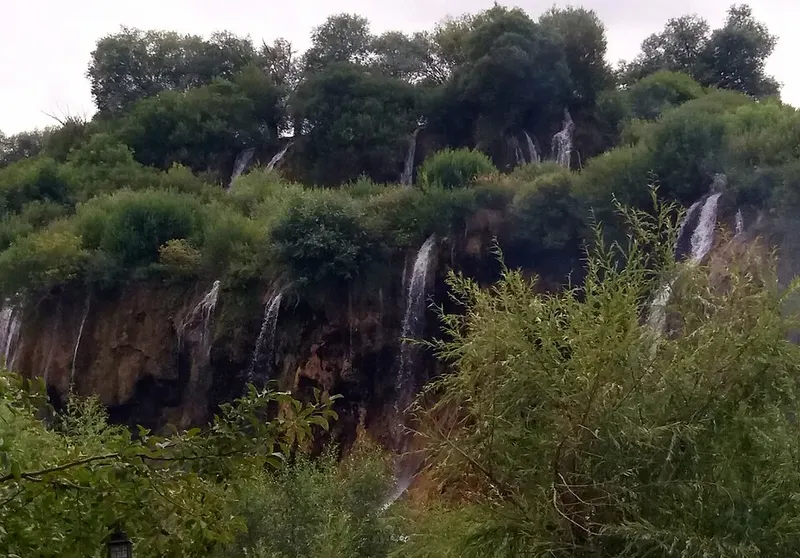 Girlevik Şelalesi