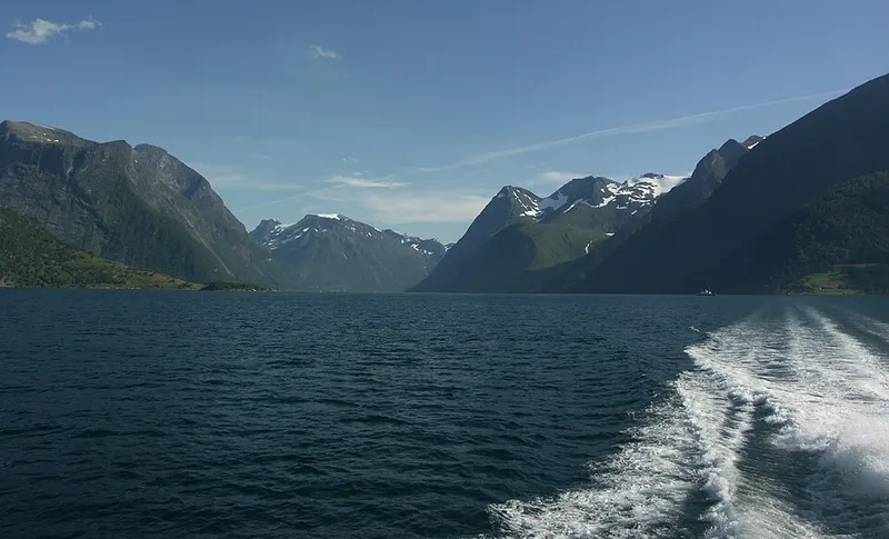 Hjørundfjord