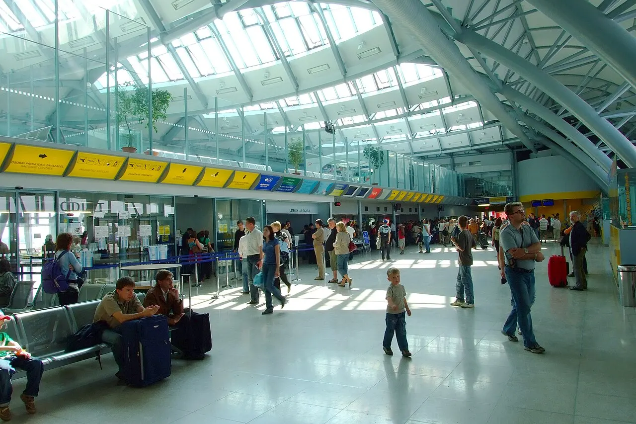 Die Abflughalle des Terminals