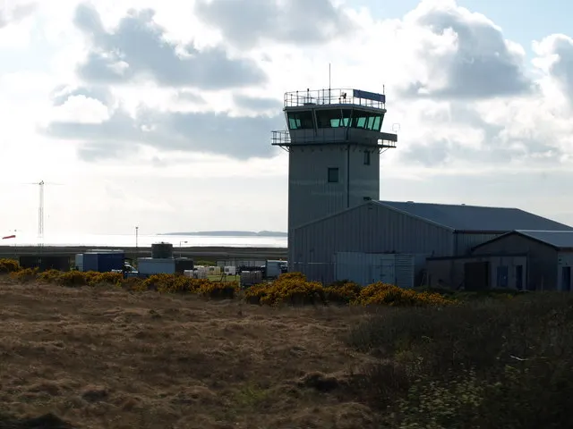 De verkeerstoren van de luchthaven