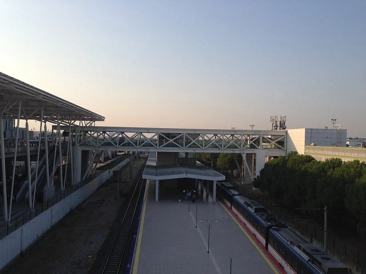 Der Bahnhof am Flughafen