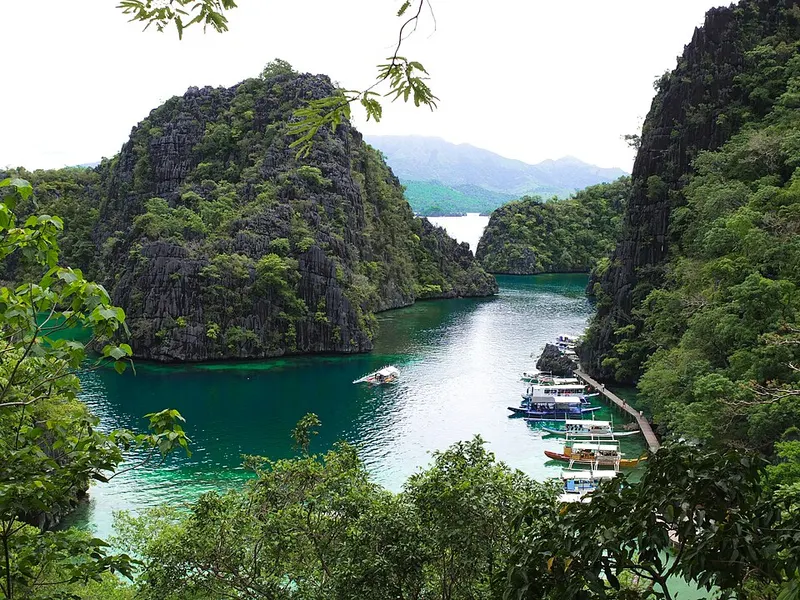 Kayangan Lake · Coron