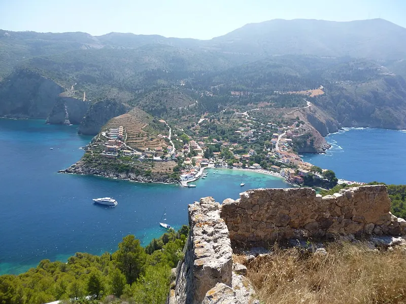 Assos