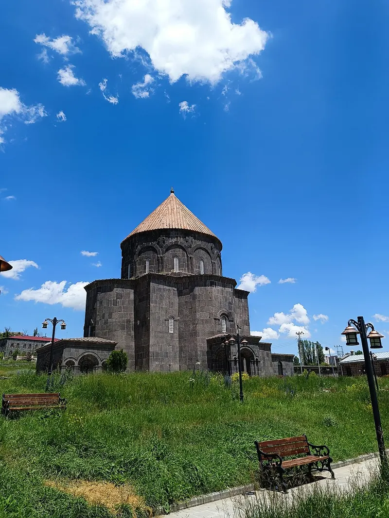 Kümbet Camii