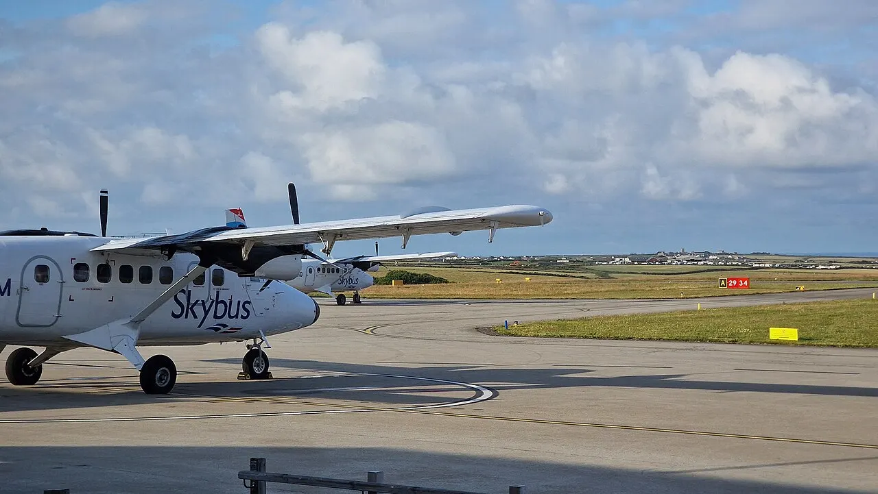 Skybus-Flugzeuge, bereit für den Flug zu den Scilly-Inseln