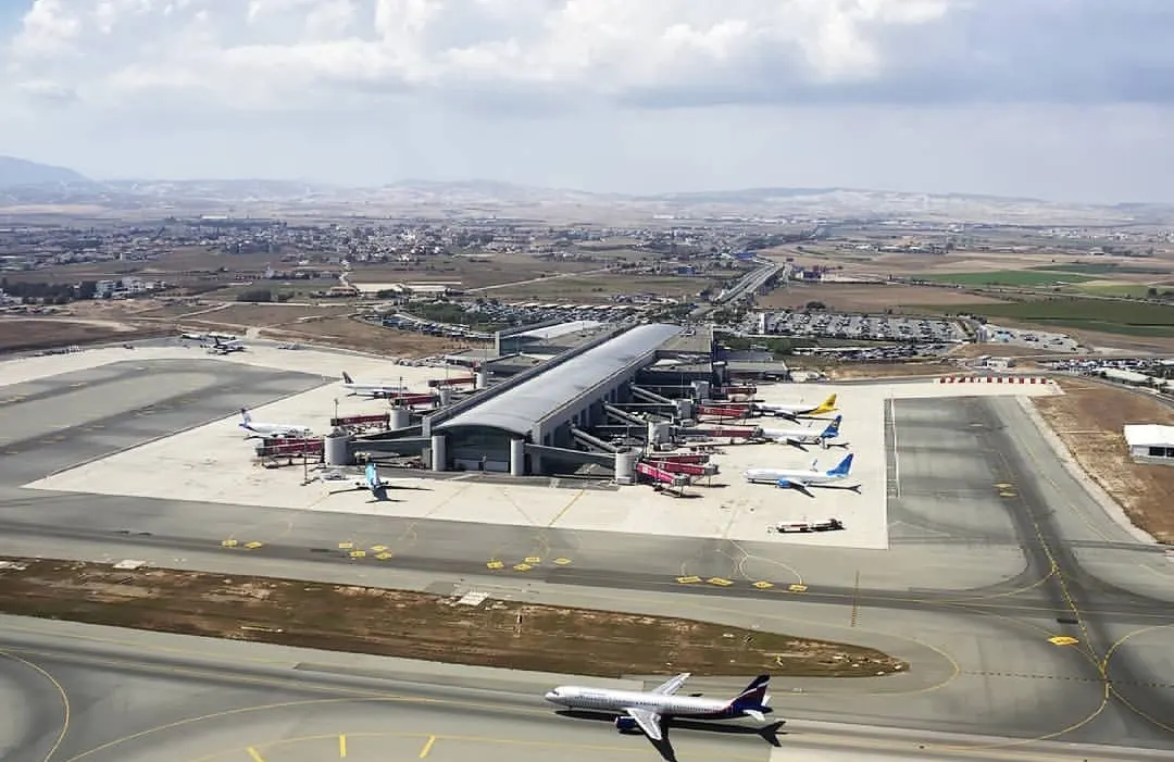 Der Flughafen