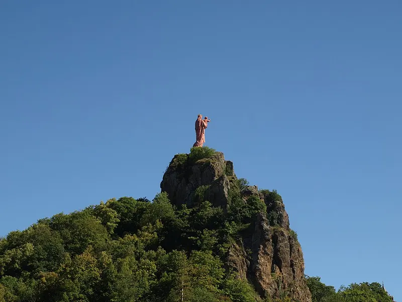 Statue Notre-Dame de France