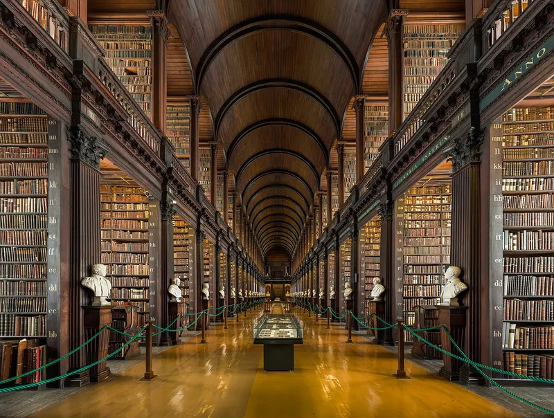 Trinity College y la Long Room · Dublino