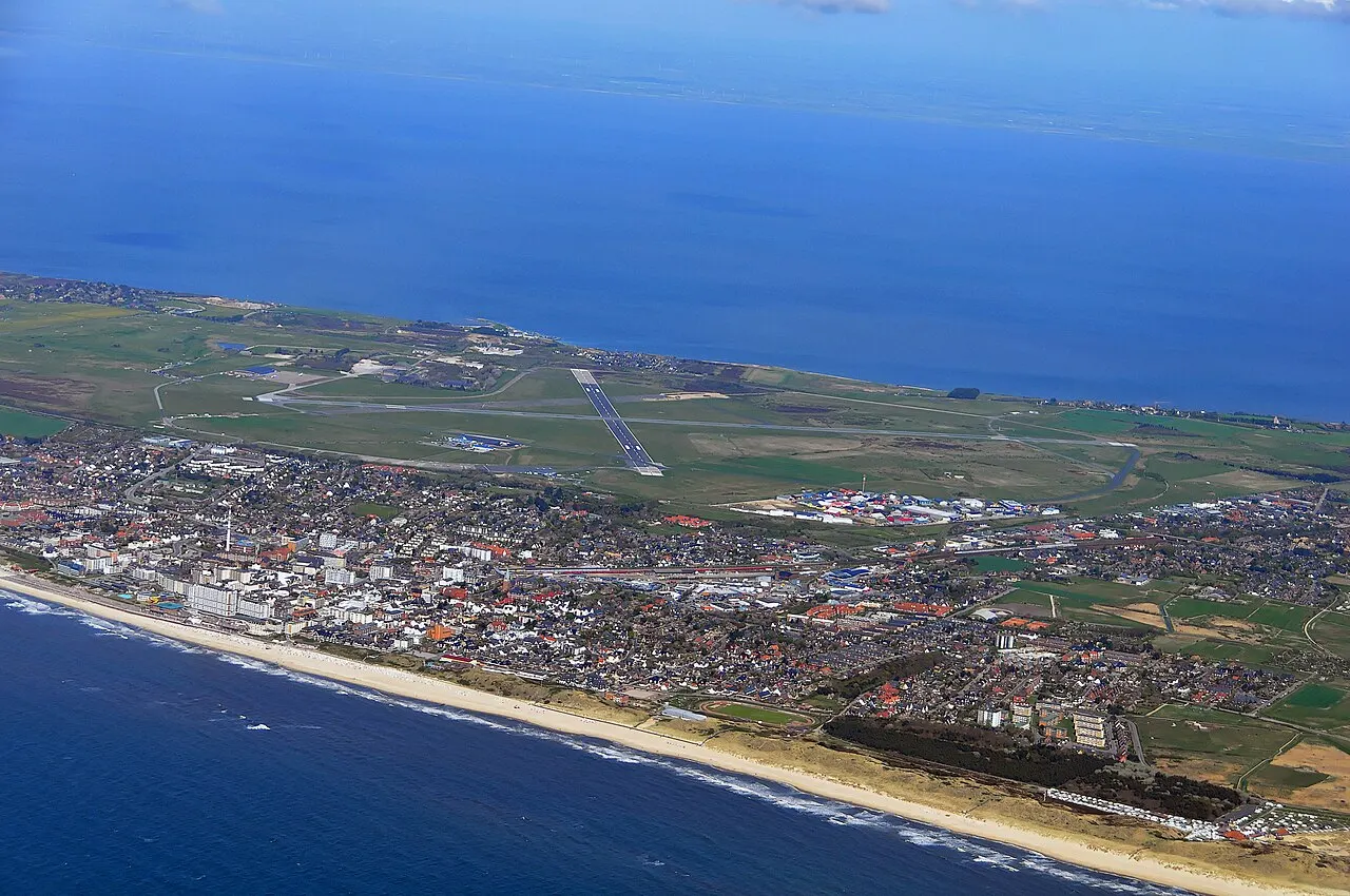 Westerland and the beach in the foreground, with the airport behind