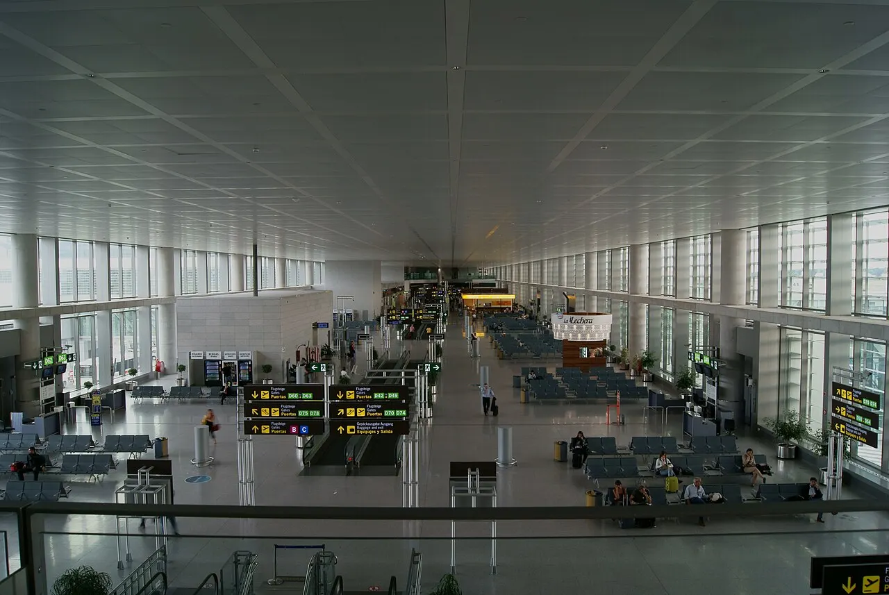 Area d'imbarco del molo D nel Terminal 3
