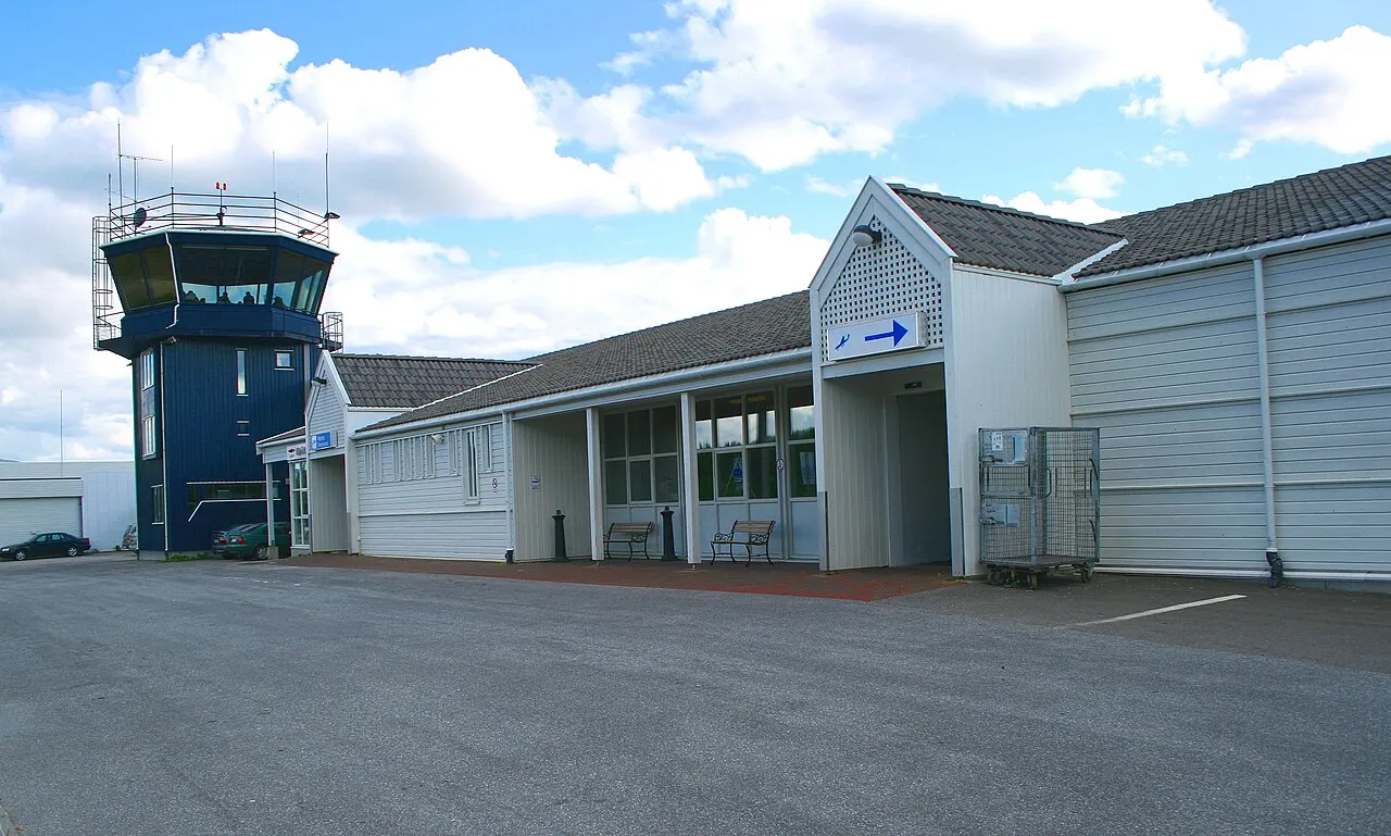 Das Terminal und der Kontrollturm