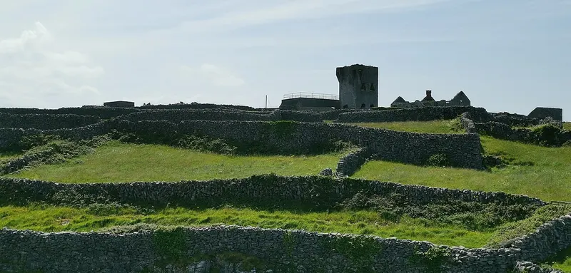 O'Brien's Castle · イニシア島