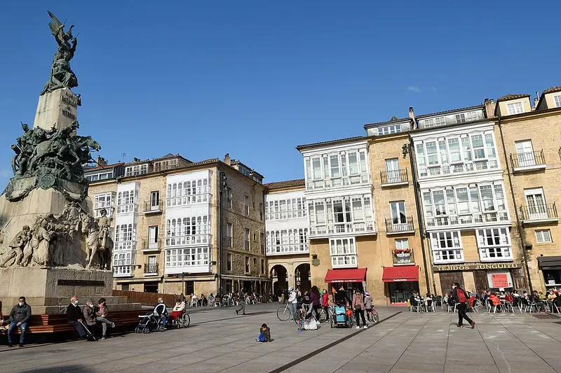 Plaza de la Virgen Blanca