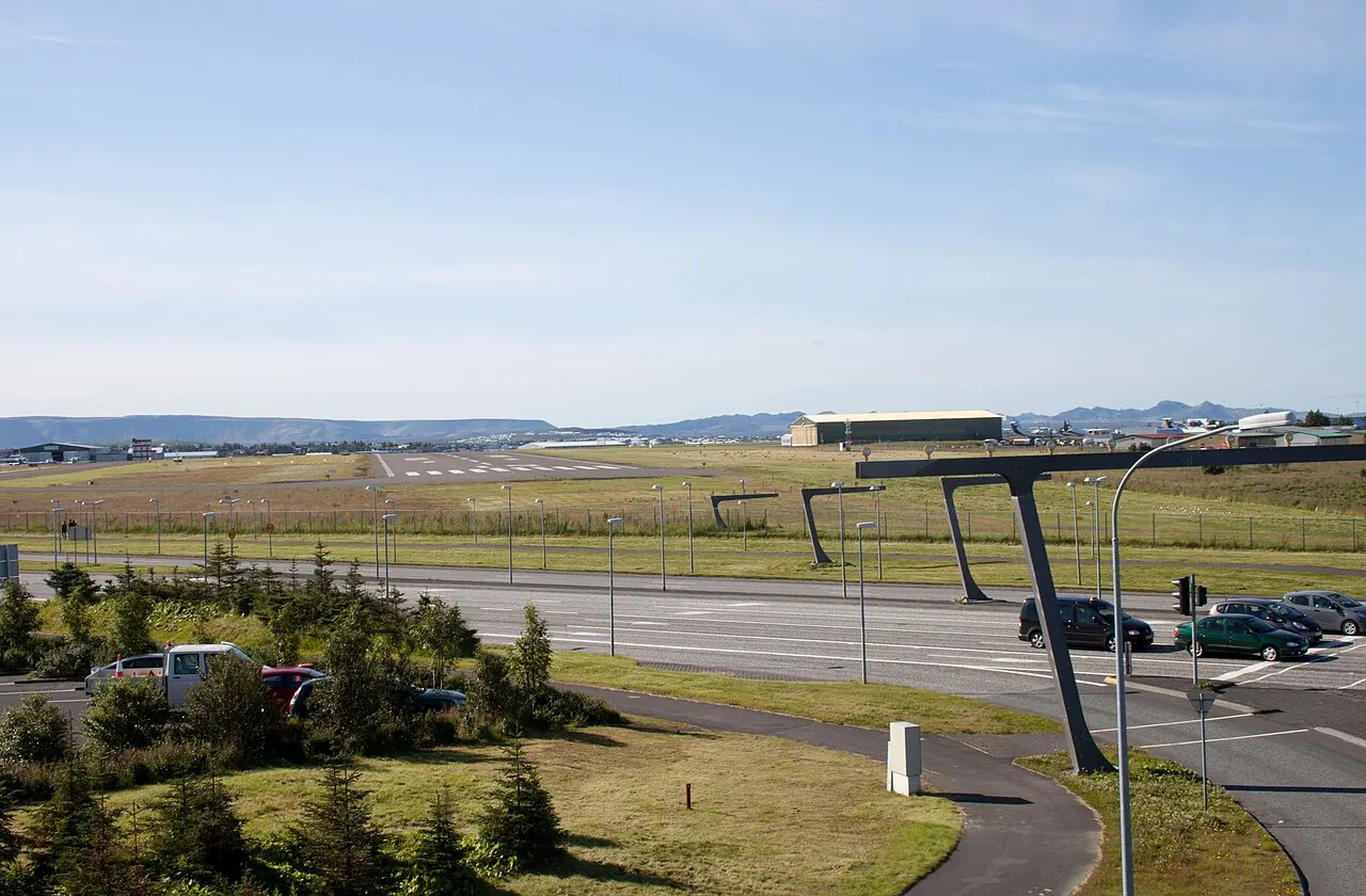 Een van de landingsbanen van de luchthaven