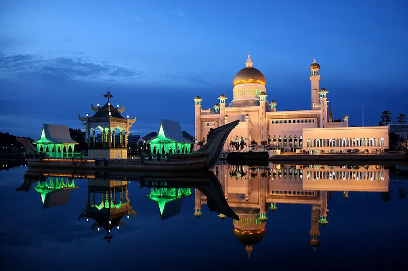Sultan Omar Ali Saifuddien Mosque · Bandar Seri Begawan