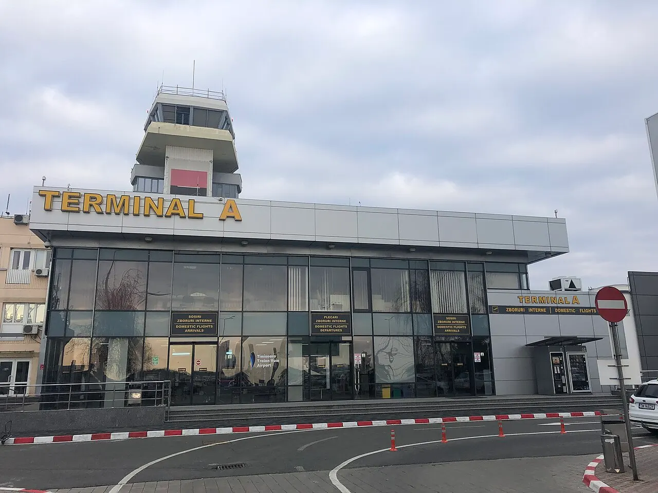 Fachada de la terminal