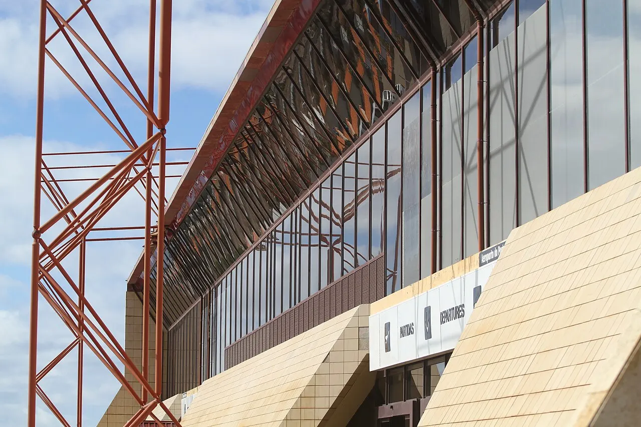 Eingang des Terminals