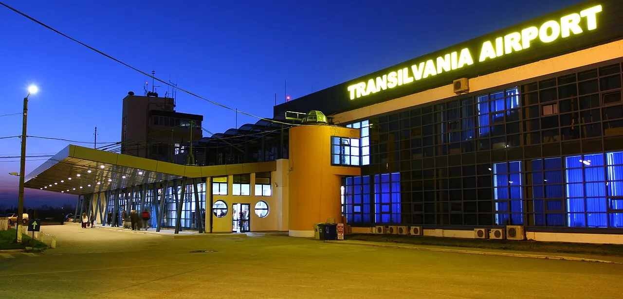La terminal al anochecer