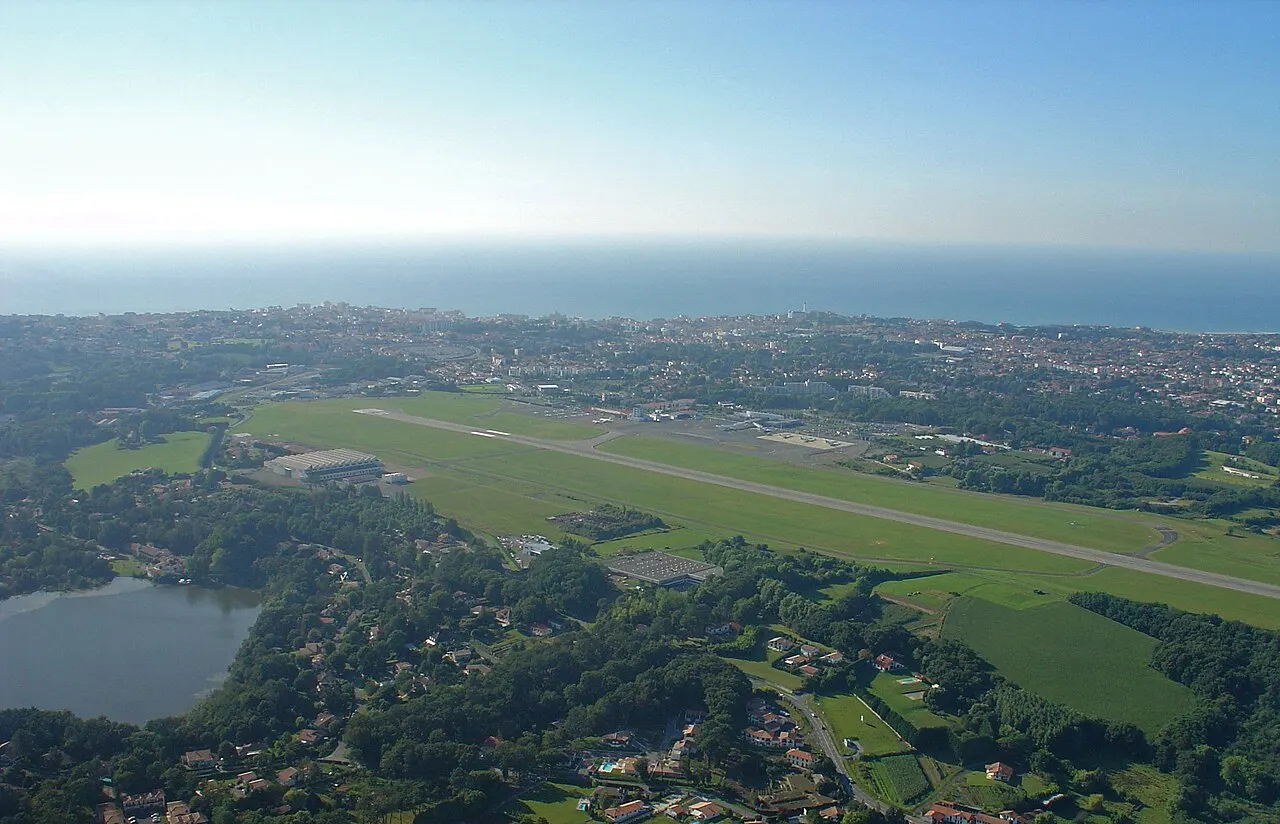 Luftaufnahme der Piste am Atlantik